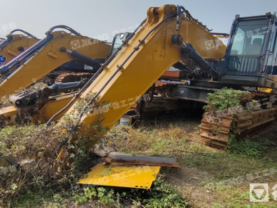 徐工XE700D履带式挖掘机