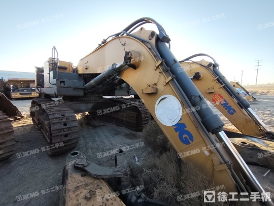 徐工XE900D履带式挖掘机