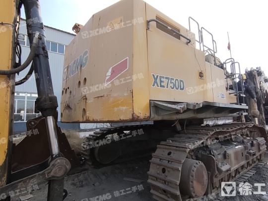 徐工XE750D履带式挖掘机