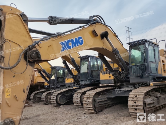 徐工XE800D履带式挖掘机