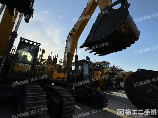 徐工XE700GK履带式挖掘机