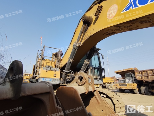 徐工XE750D履带式挖掘机
