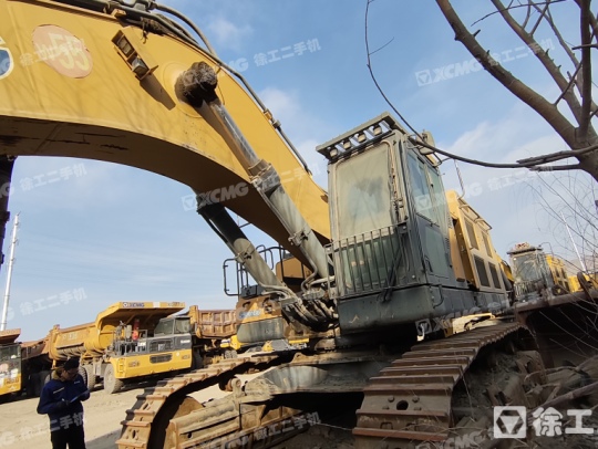 徐工XE750D履带式挖掘机
