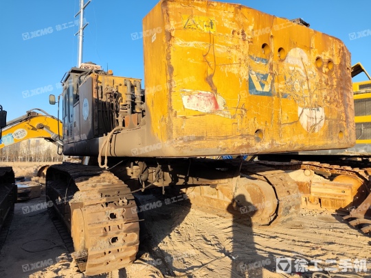 徐工XE900D履带式挖掘机