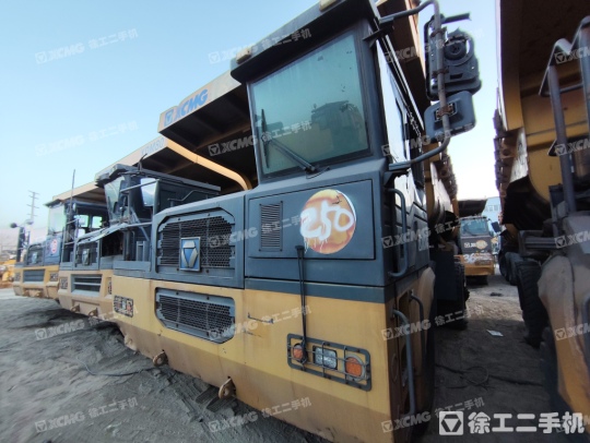 徐工XDM80宽体车