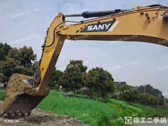 三一重工SY485C履带式挖掘机