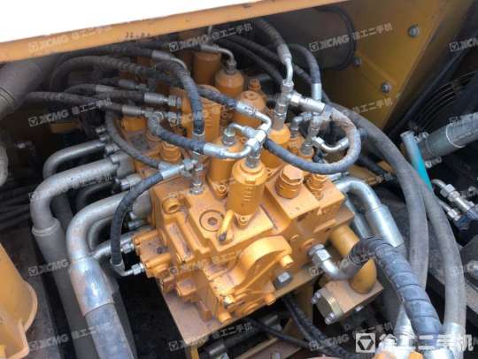 三一重工SY485C履带式挖掘机