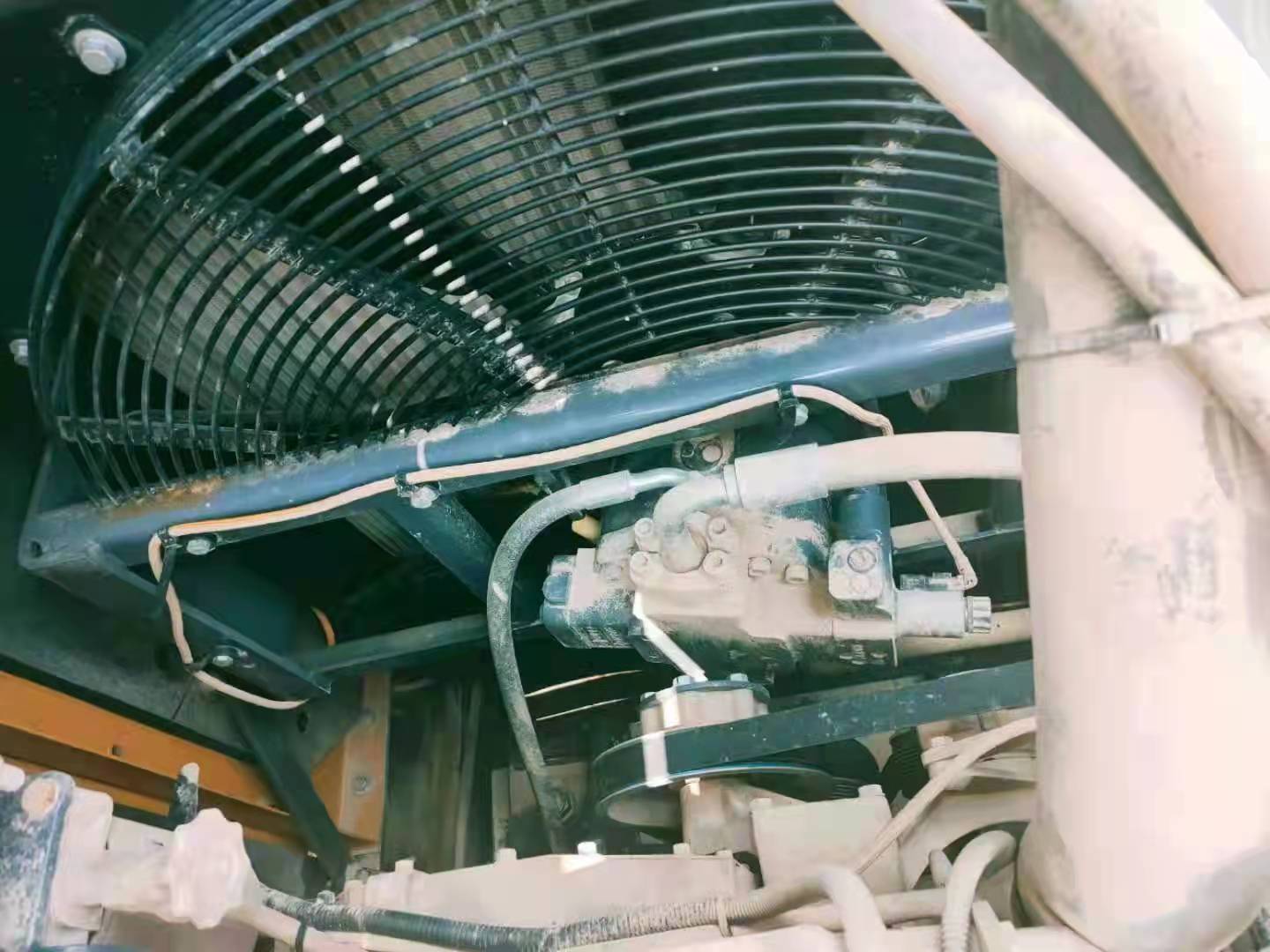 徐工XE500HB履帶式挖掘機