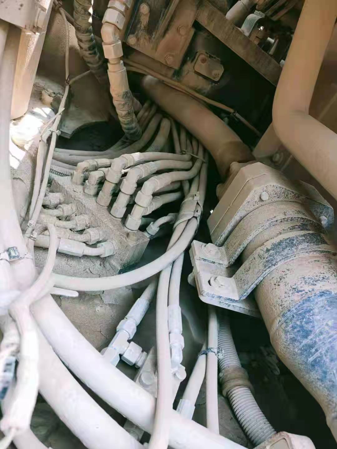 徐工XE500HB履帶式挖掘機