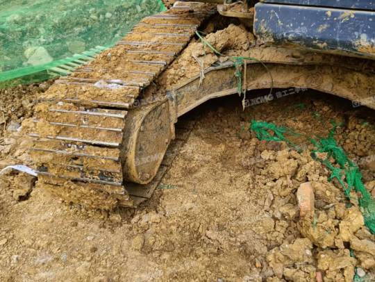 徐工XE75DA履带式挖掘机