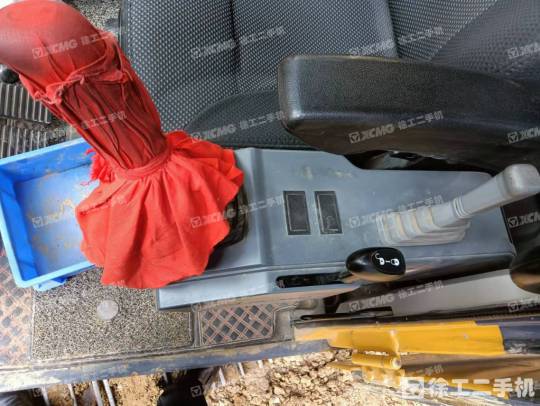 徐工XE75DA履带式挖掘机