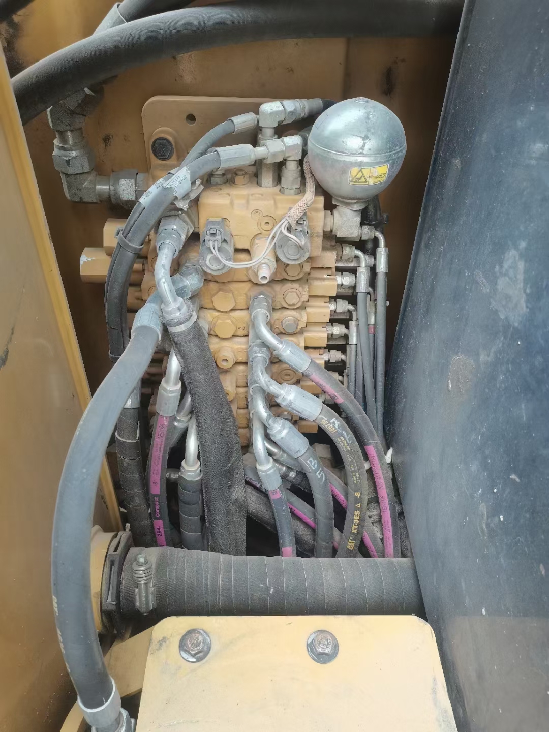 卡特彼勒306履帶式挖掘機