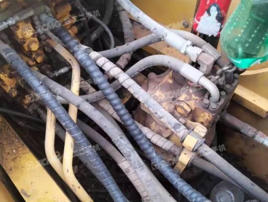 小松PC240-8履带式挖掘机