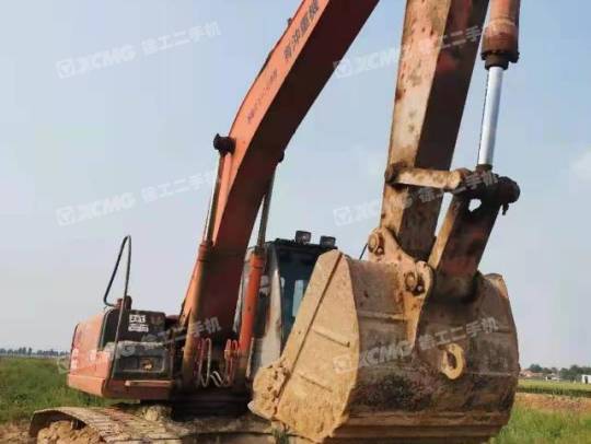 日立EX200履带式挖掘机