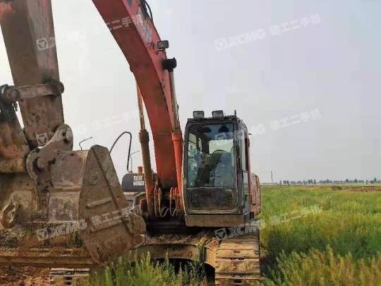 日立EX200履带式挖掘机