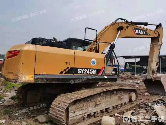 三一重工SY245履带式挖掘机