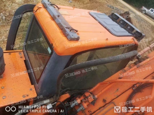 斗山DX380履带式挖掘机