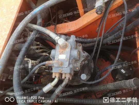 斗山DX380履带式挖掘机