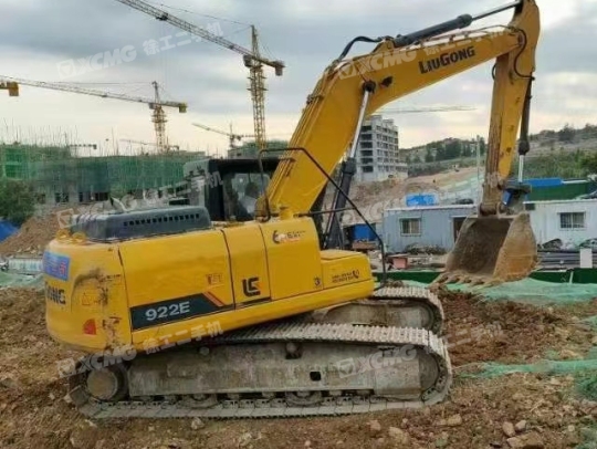 柳工CLG922履带式挖掘机