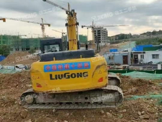 柳工CLG922履带式挖掘机