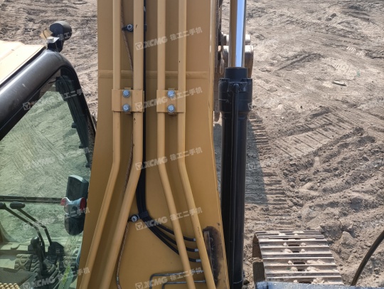 卡特彼勒320D2履帶式挖掘機