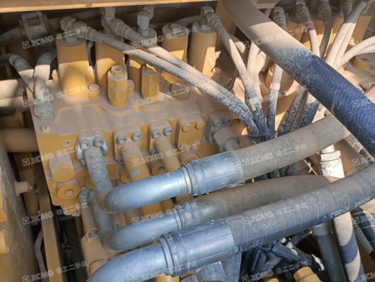 卡特彼勒320D2履帶式挖掘機
