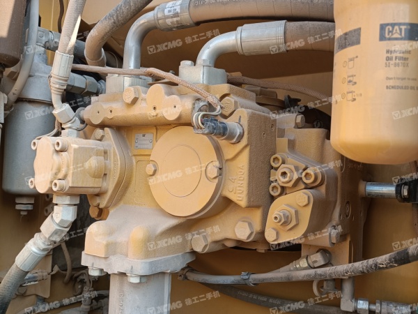 卡特彼勒320D2履帶式挖掘機
