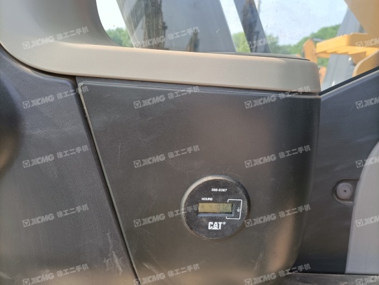 卡特彼勒320D2履帶式挖掘機