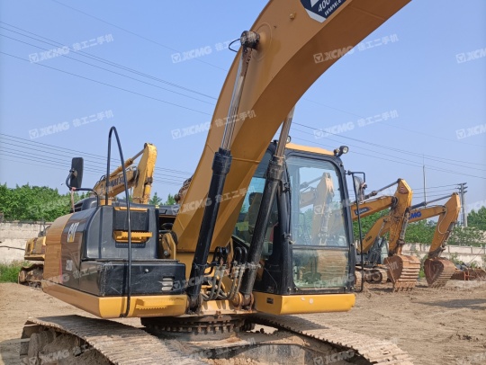 卡特彼勒320D2履帶式挖掘機