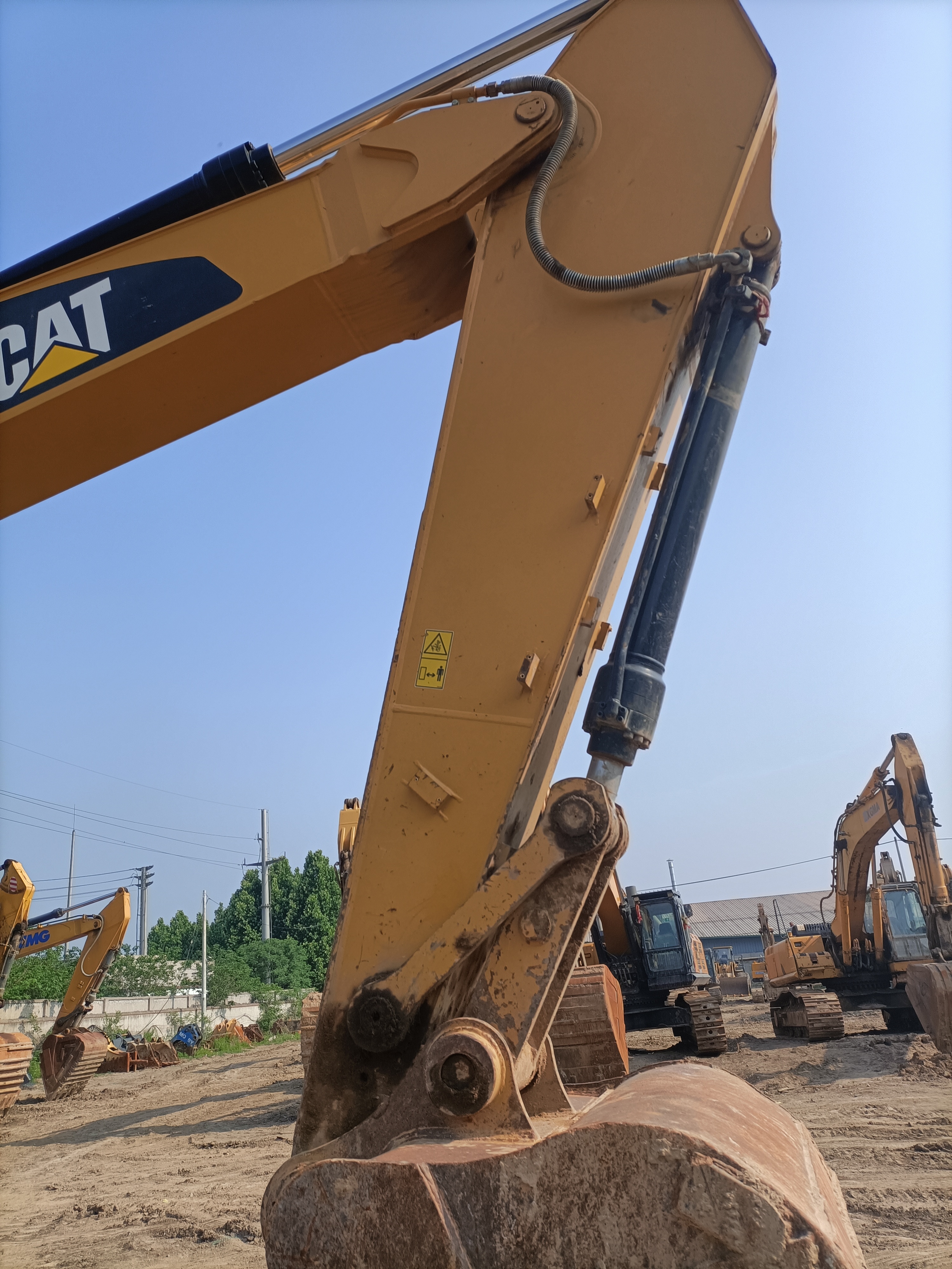 卡特彼勒320D2履帶式挖掘機(jī)