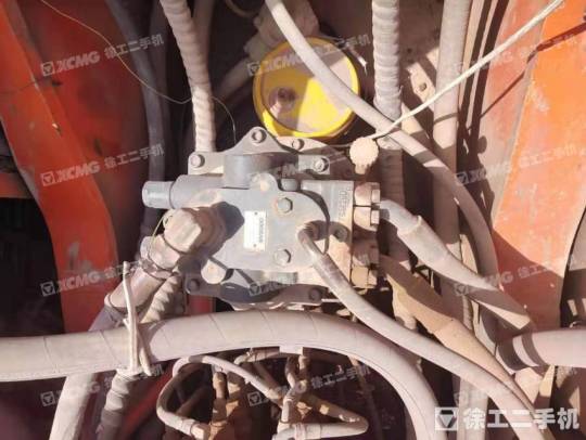 斗山DX380履带式挖掘机