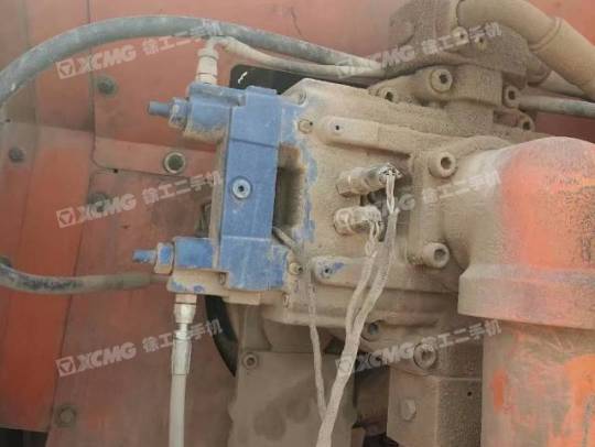 斗山DX380履带式挖掘机