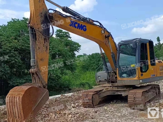 徐工XE135履带式挖掘机