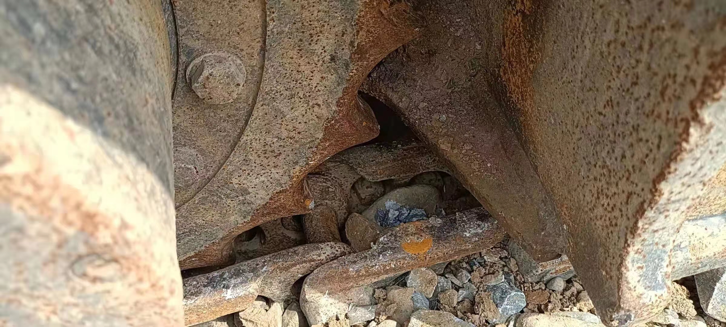 徐工XE135履帶式挖掘機
