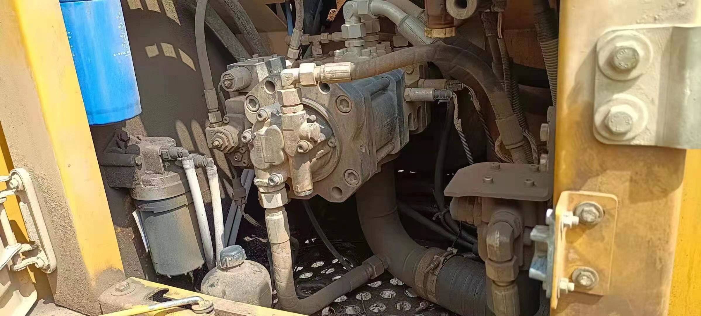 徐工XE135履帶式挖掘機