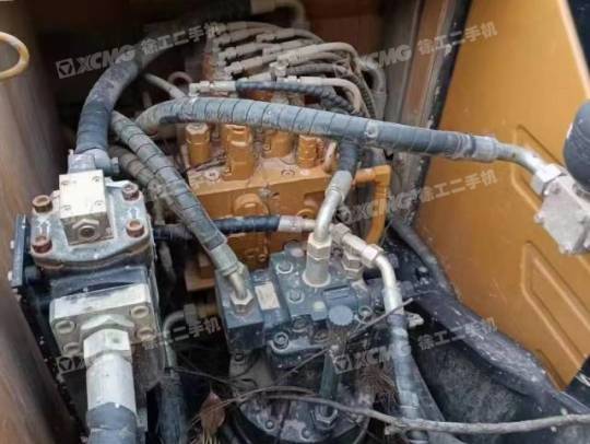 三一重工SY135履带式挖掘机