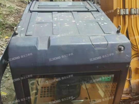 龙工LG6225履带式挖掘机