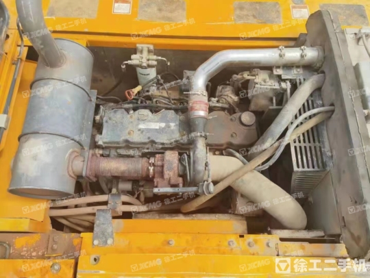 龙工LG6225履带式挖掘机