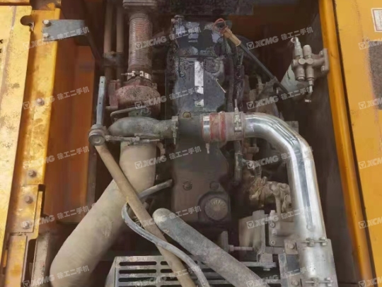 龙工LG6225履带式挖掘机