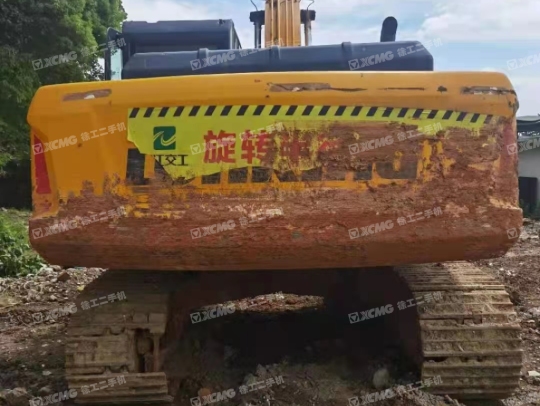 龙工LG6225履带式挖掘机