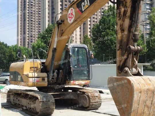 卡特彼勒320D履带式挖掘机