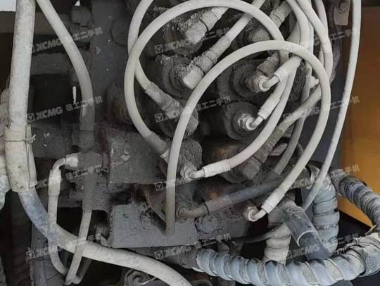 現代R225履帶式挖掘機