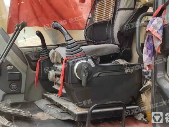 現代R225履帶式挖掘機