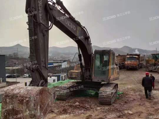 沃尔沃EC210履带式挖掘机