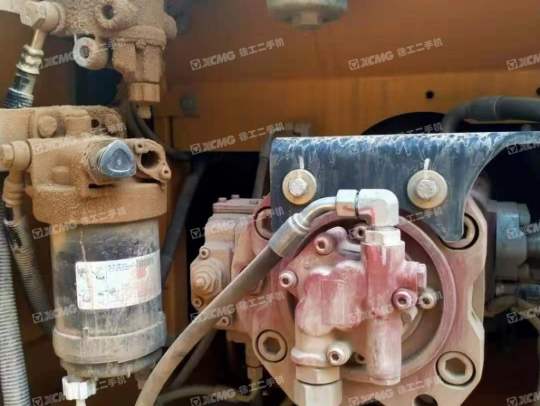 柳工CLG922履带式挖掘机