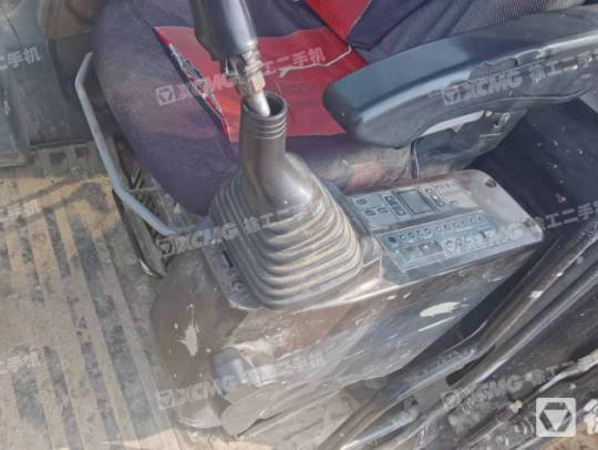 三一重工SY485履带式挖掘机