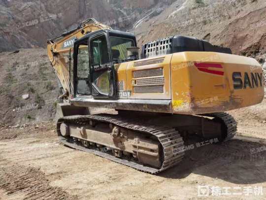 三一重工SY245履带式挖掘机