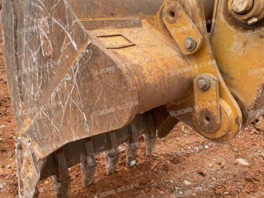 卡特彼勒330D履带式挖掘机