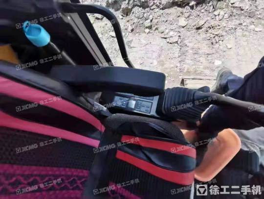 三一重工SY205履带式挖掘机