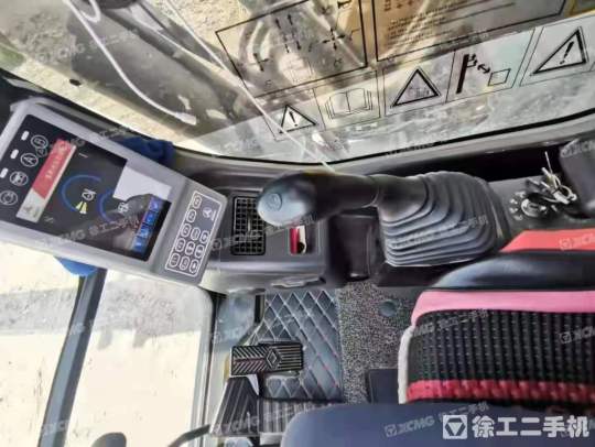 三一重工SY205履带式挖掘机